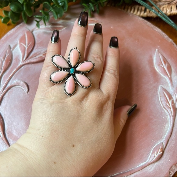 Queen Conch & Kingman Turquoise Flower Statement Ring 925 Sterling Silver | 8.5 - Picture 8 of 15